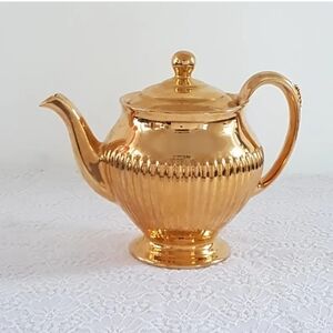 Royal Winton Golden Age Teapot Gold Lustre Ribbed England